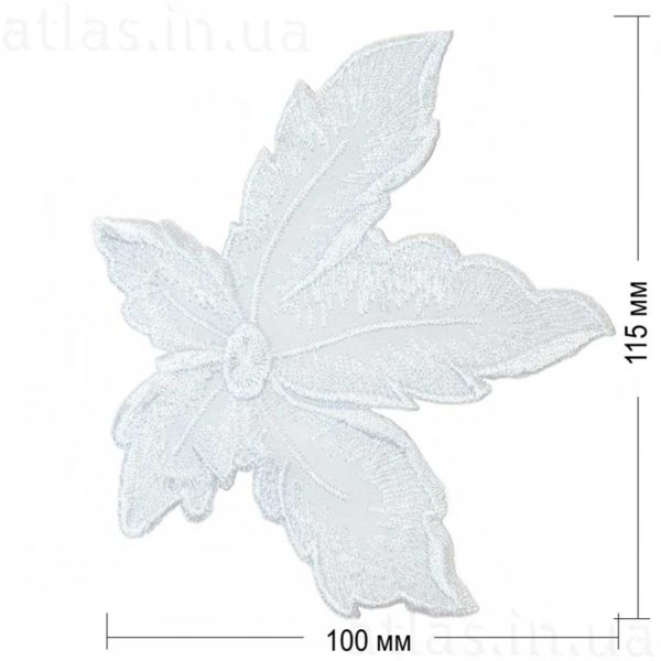 Белый цветок на сетке 115x100 мм