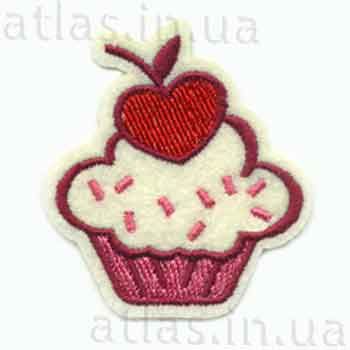 Аплікація на одяг - тістечко