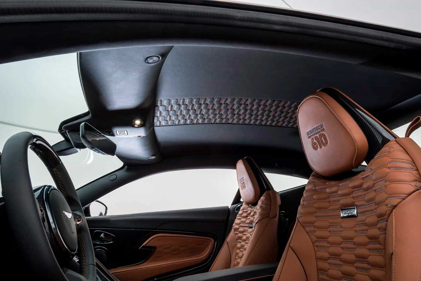 Стеля салону автомобіля з вишивкою