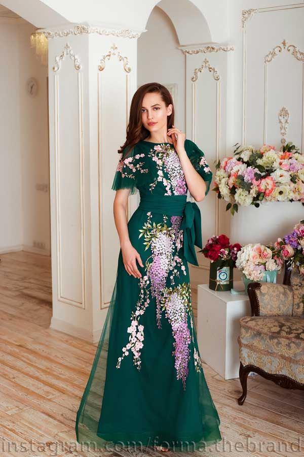 Embroidered green dress - computer embroidery