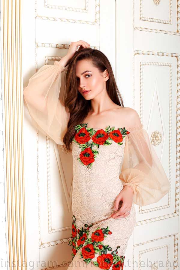 Embroidered green dress - computer embroidery