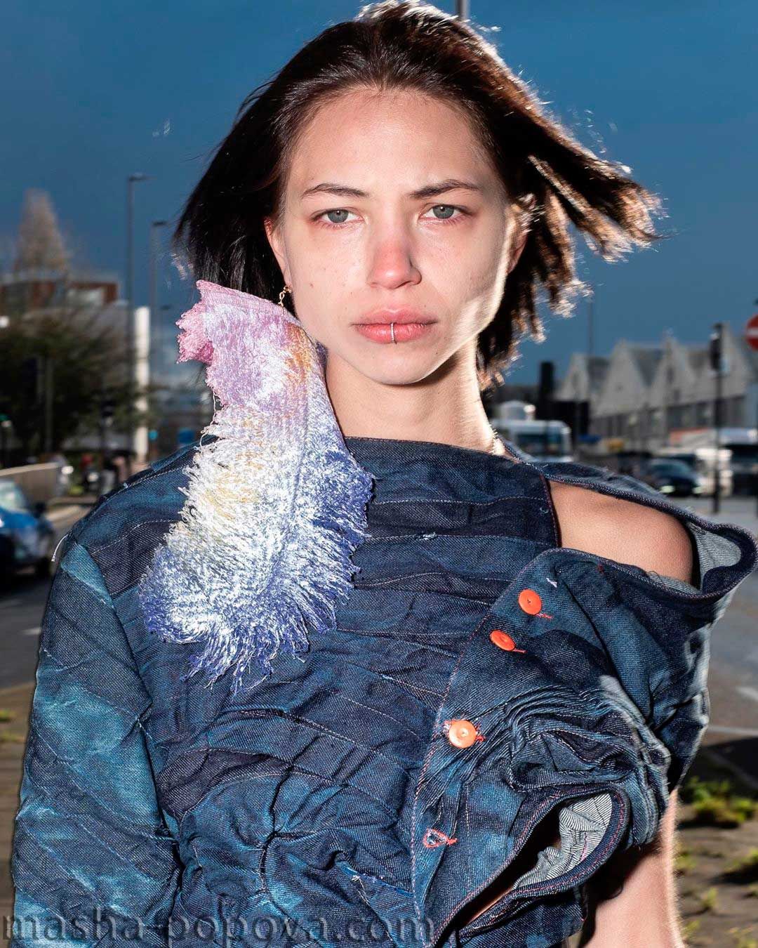 вышивка в модном костюме