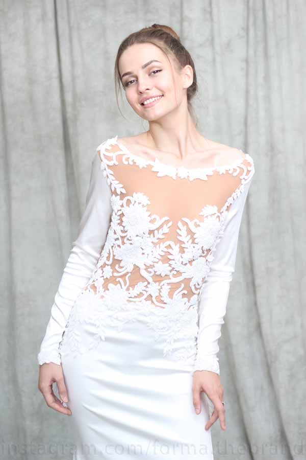 Stickerei auf einem Hochzeitskleid