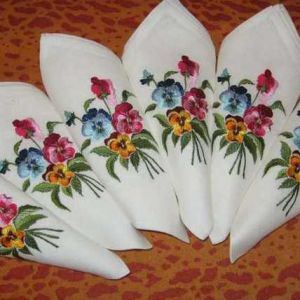Вишивка на серветках
