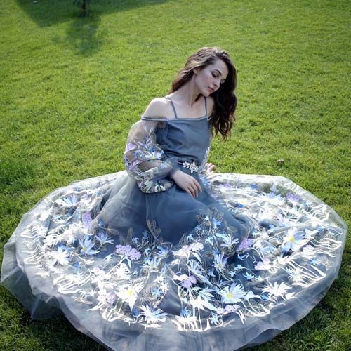 Gray dress with satin stitch