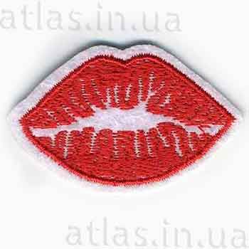 Нашивка на джинси - губи