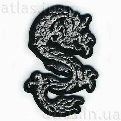 Нашивка на джинси - дракон