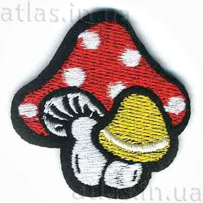 Нашивка на джинси - гриби