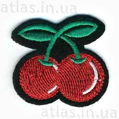 Нашивка на джинси - вишеньки