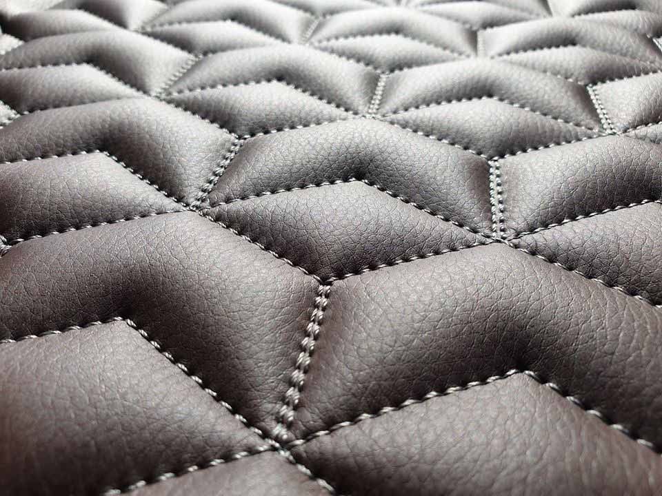 Стёжка на коже